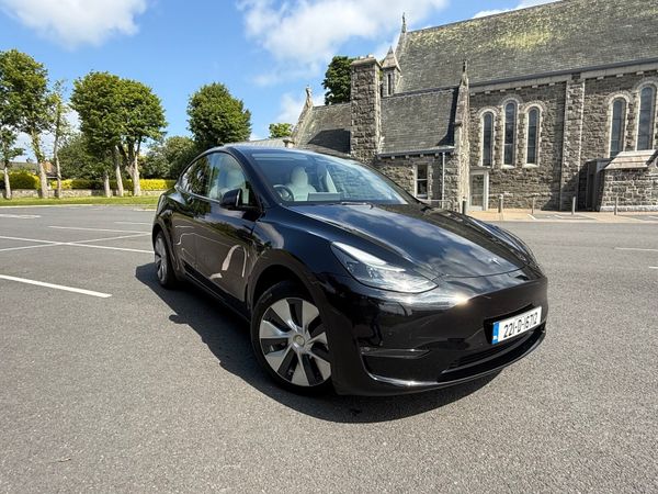 Tesla Model Y MPV, Electric, 2022, Black