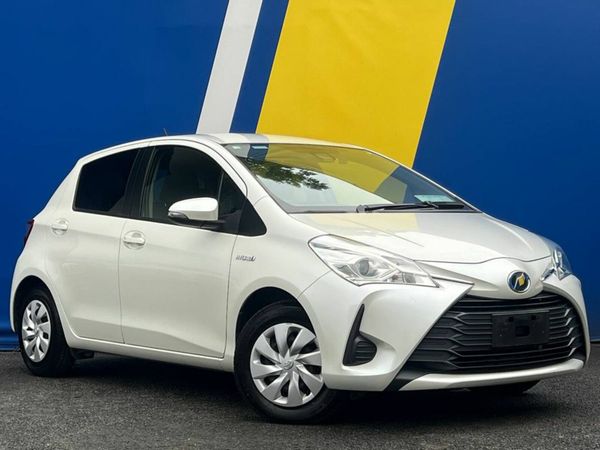 Toyota Yaris Hatchback, Petrol Hybrid, 2018, White