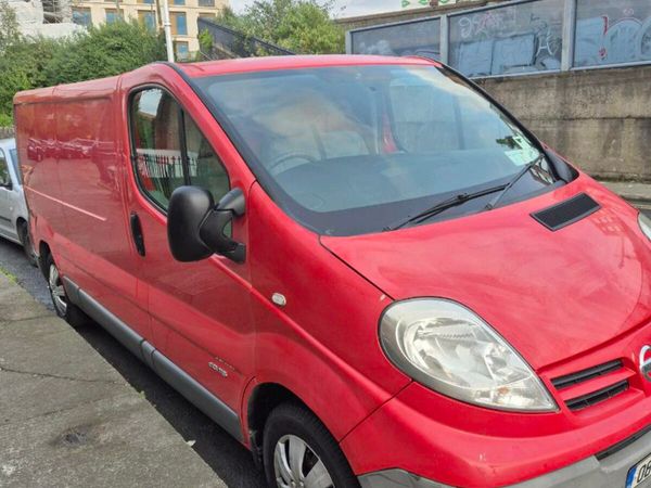 Nissan Primastar MPV, Diesel, 2008, Red