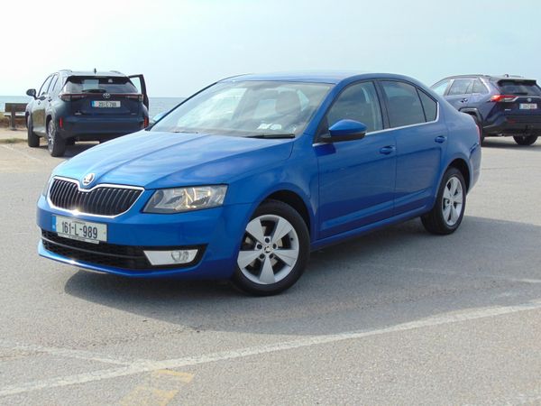 Skoda Octavia Saloon, Diesel, 2016, Blue