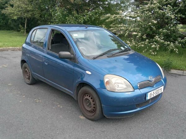 Toyota Yaris Hatchback, Petrol, 2001, Blue