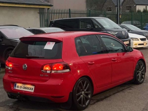 Volkswagen Golf Hatchback, Diesel, 2010, Red