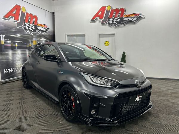 Toyota Yaris Hatchback, Petrol, 2023, Grey