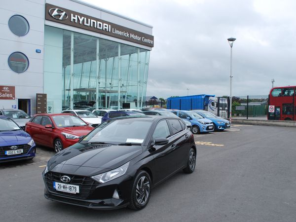 Hyundai i20 Hatchback, Petrol, 2021, Black