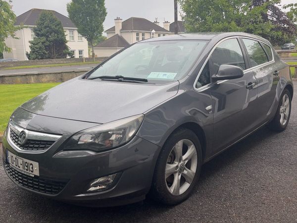 Vauxhall Astra Hatchback, Diesel, 2010, Grey