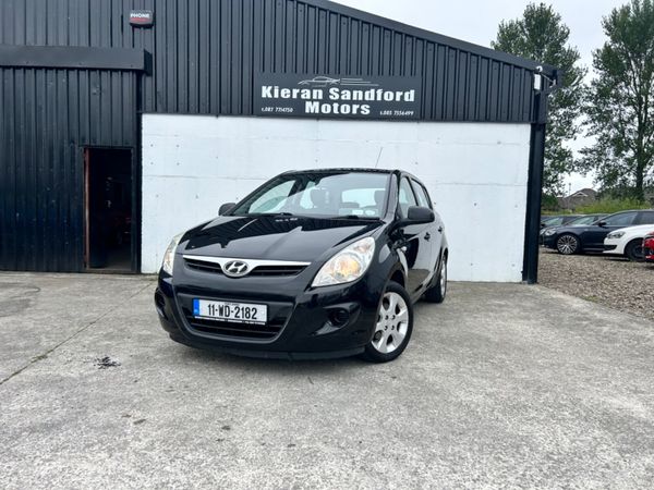 Hyundai i20 Hatchback, Petrol, 2011, Black