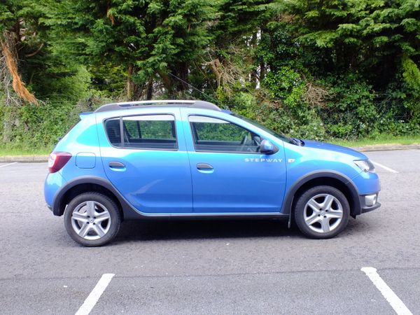 Dacia Sandero Stepway Hatchback, Petrol, 2015, Blue