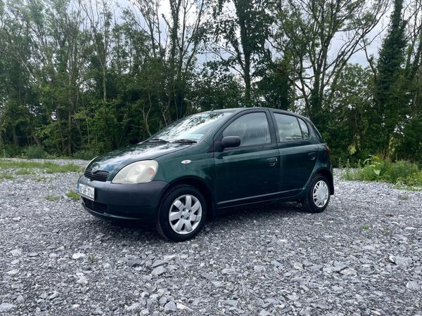 Toyota Yaris Hatchback, Petrol, 2000, Green