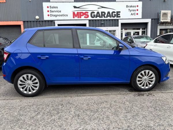 Skoda Fabia Hatchback, Petrol, 2021, Blue