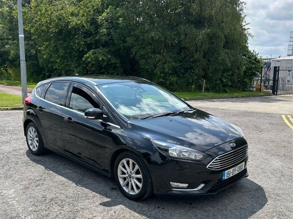 Ford Focus Hatchback, Petrol, 2015, Black