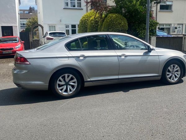 Volkswagen Passat Saloon, Diesel, 2016, Silver