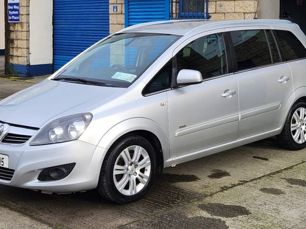 Vauxhall Zafira MPV, Diesel, 2012, Silver