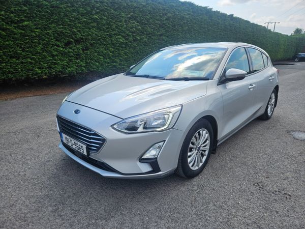 Ford Focus Hatchback, Petrol, 2019, Grey