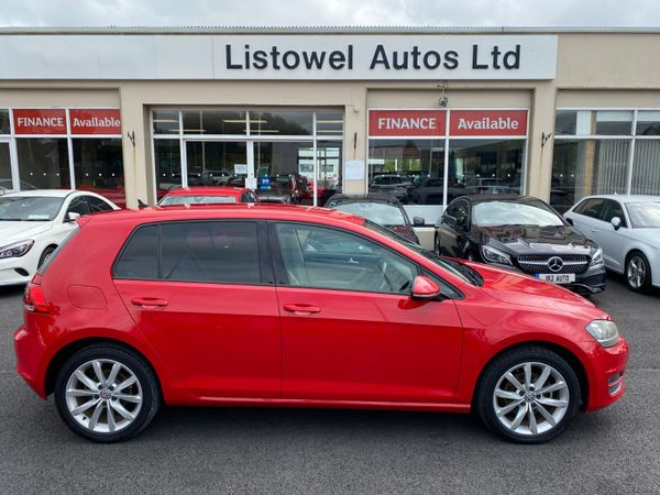 Volkswagen Golf Hatchback, Petrol, 2014, Red