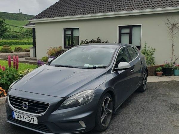 Volvo V40 Hatchback, Diesel, 2014, Grey