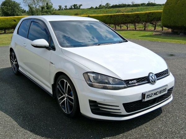 Volkswagen Golf Hatchback, Diesel, 2015, White