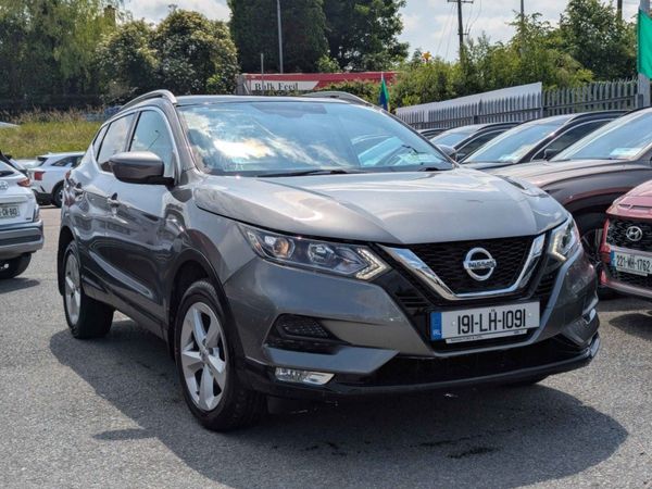Nissan Qashqai MPV, Petrol, 2019, Silver
