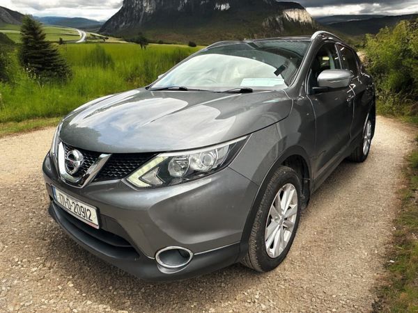 Nissan Qashqai SUV, Petrol, 2017, Grey