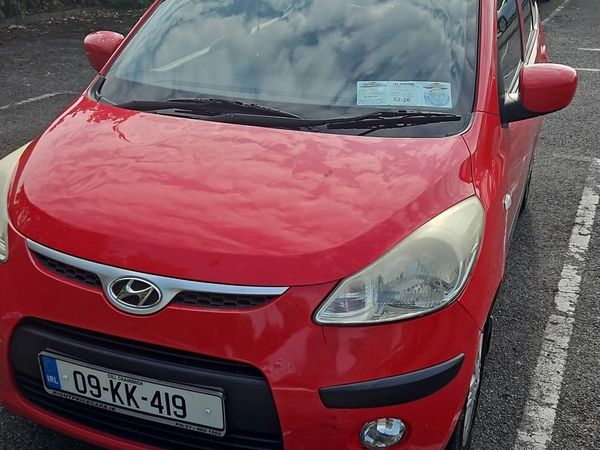 Hyundai i10 Hatchback, Petrol, 2009, Red