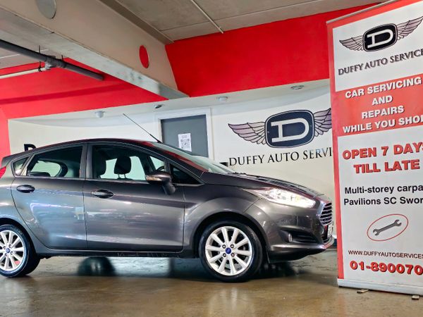 Ford Fiesta Hatchback, Petrol, 2016, Grey