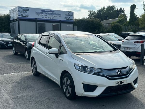 Honda Fit Hatchback, Petrol Hybrid, 2014, White