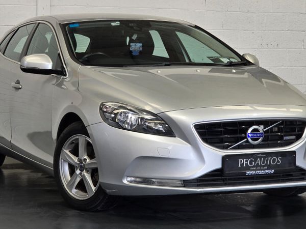 Volvo V40 Hatchback, Diesel, 2013, Silver