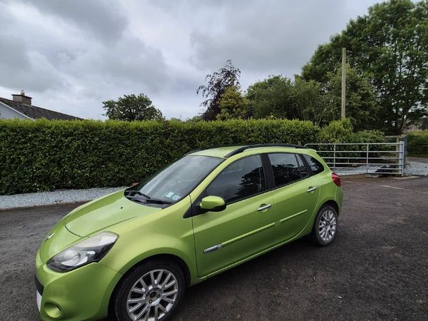 Renault Clio Estate, Petrol, 2010, Green