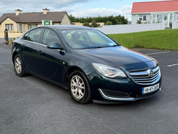 Vauxhall Insignia Hatchback, Diesel, 2014, Green