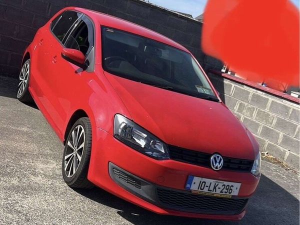 Volkswagen Polo Hatchback, Petrol, 2010, Red