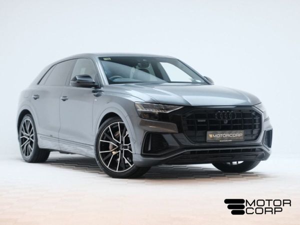 Audi Q8 SUV, Hybrid, 2022, Grey