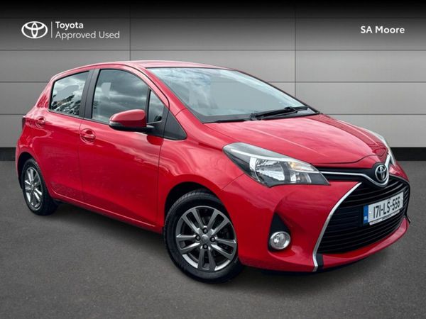 Toyota Yaris Hatchback, Petrol, 2017, Red
