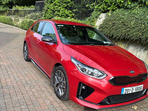 Kia Ceed Hatchback, Petrol, 2020, Red