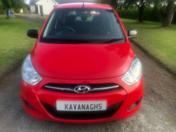 Hyundai i10 Hatchback, Petrol, 2012, Red