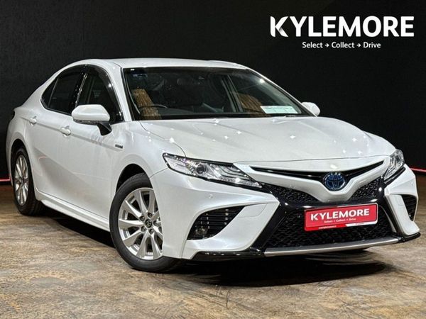 Toyota Camry Saloon, Hybrid, 2020, White