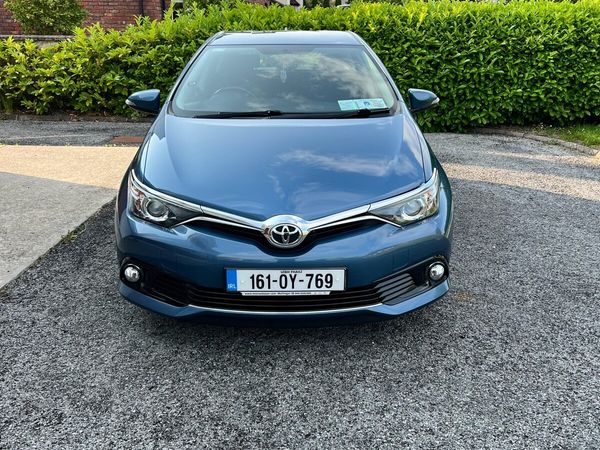 Toyota Auris Hatchback, Diesel, 2016, Blue
