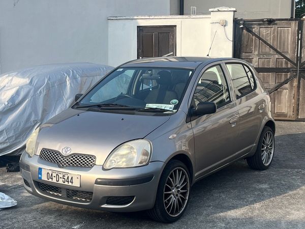 Toyota Yaris Hatchback, Petrol, 2004, Grey