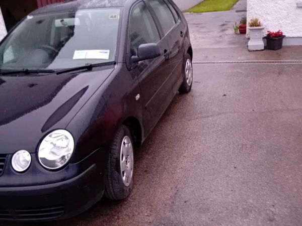 Volkswagen Polo Hatchback, Petrol, 2002, Black