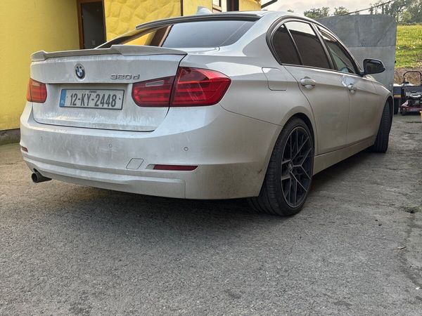 BMW 3-Series Saloon, Diesel, 2012, White