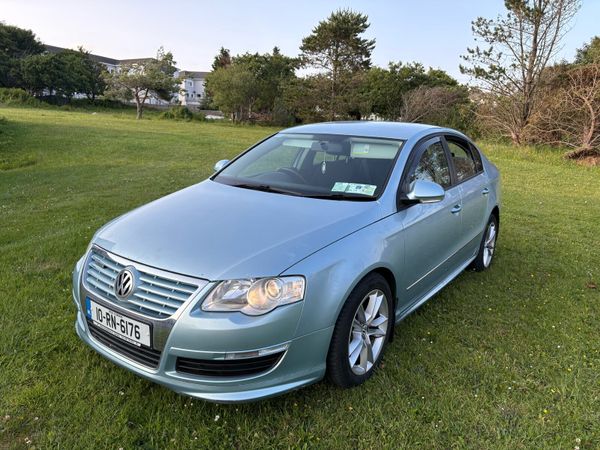 Volkswagen Passat Saloon, Diesel, 2010, Blue