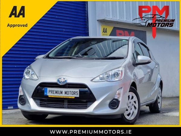 Toyota Aqua Hatchback, Petrol Hybrid, 2016, Silver