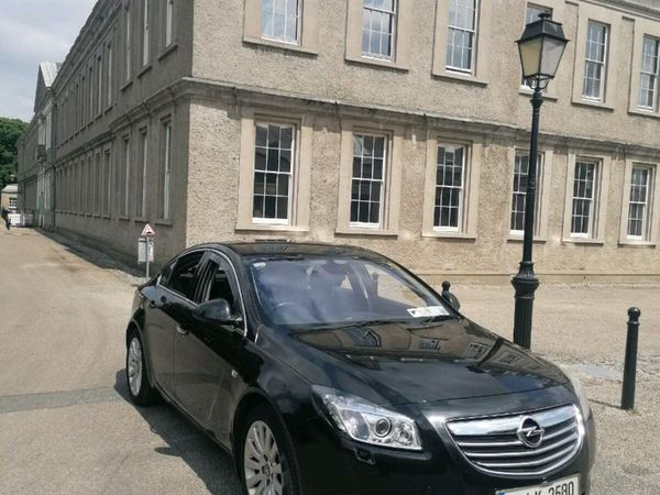 Opel Insignia Hatchback, Diesel, 2011, Black