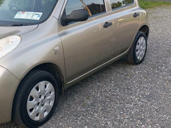 Nissan Micra Hatchback, Petrol, 2006, Gold