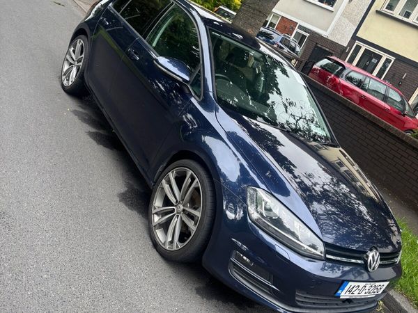 Volkswagen Golf Hatchback, Petrol, 2014, Navy
