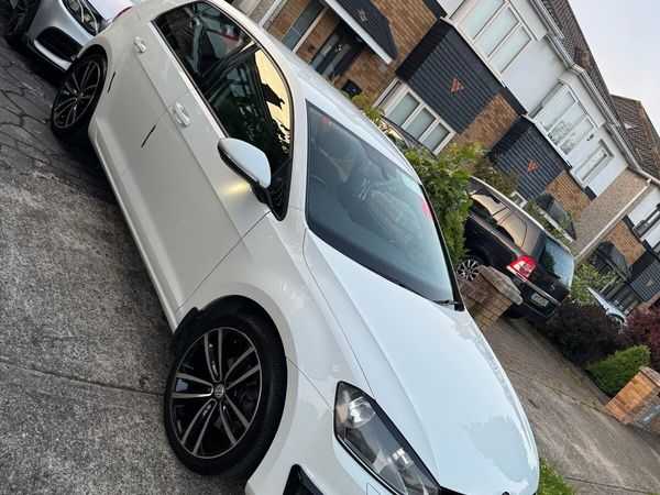 Volkswagen Golf Hatchback, Petrol, 2013, White