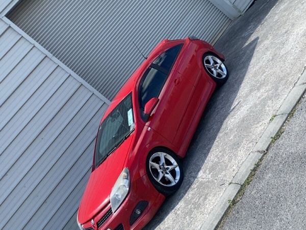Vauxhall Astra Hatchback, Diesel, 2008, Red
