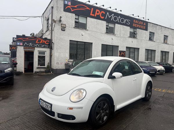 Volkswagen Beetle Hatchback, Petrol, 2010, White