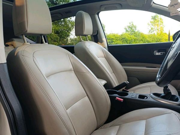 Nissan Qashqai Hatchback, Diesel, 2013, White
