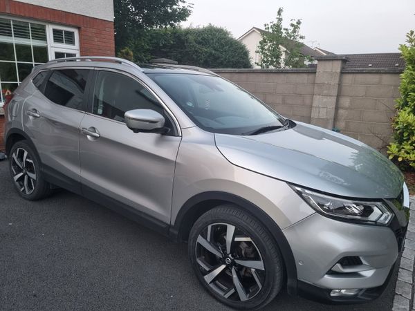 Nissan Qashqai SUV, Diesel, 2017, Silver