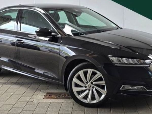Skoda Octavia Saloon, Diesel, 2022, Black