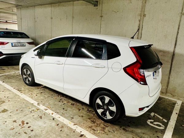 Honda Fit Hatchback, Petrol Hybrid, 2019, White